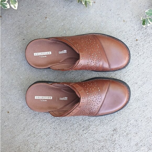Collection by Clarks Brown Soft Cushion Slip On Clogs Size 7.5 WIDE WIDTH - Picture 2 of 9